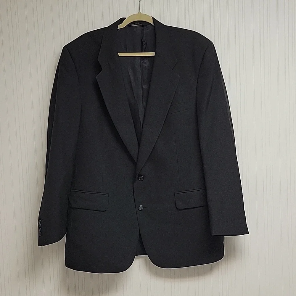 Burberrys vintage 1990s 100% pure wool black suit with tan plaid fabric. 46
